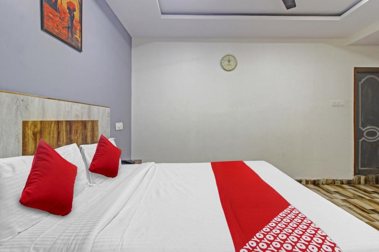 Super Hotel O Sri Sai Regency Хидерабад Екстериор снимка