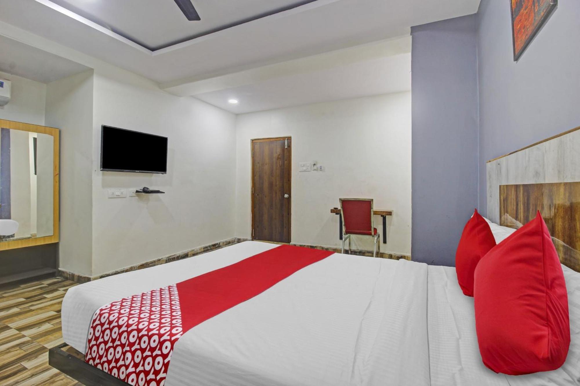 Super Hotel O Sri Sai Regency Хидерабад Екстериор снимка