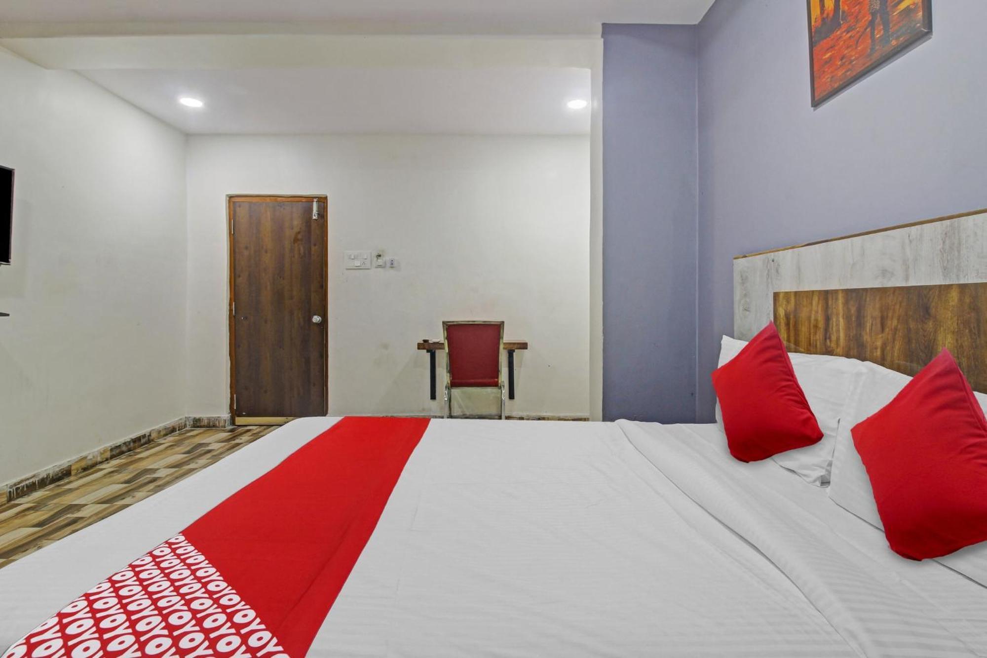 Super Hotel O Sri Sai Regency Хидерабад Екстериор снимка