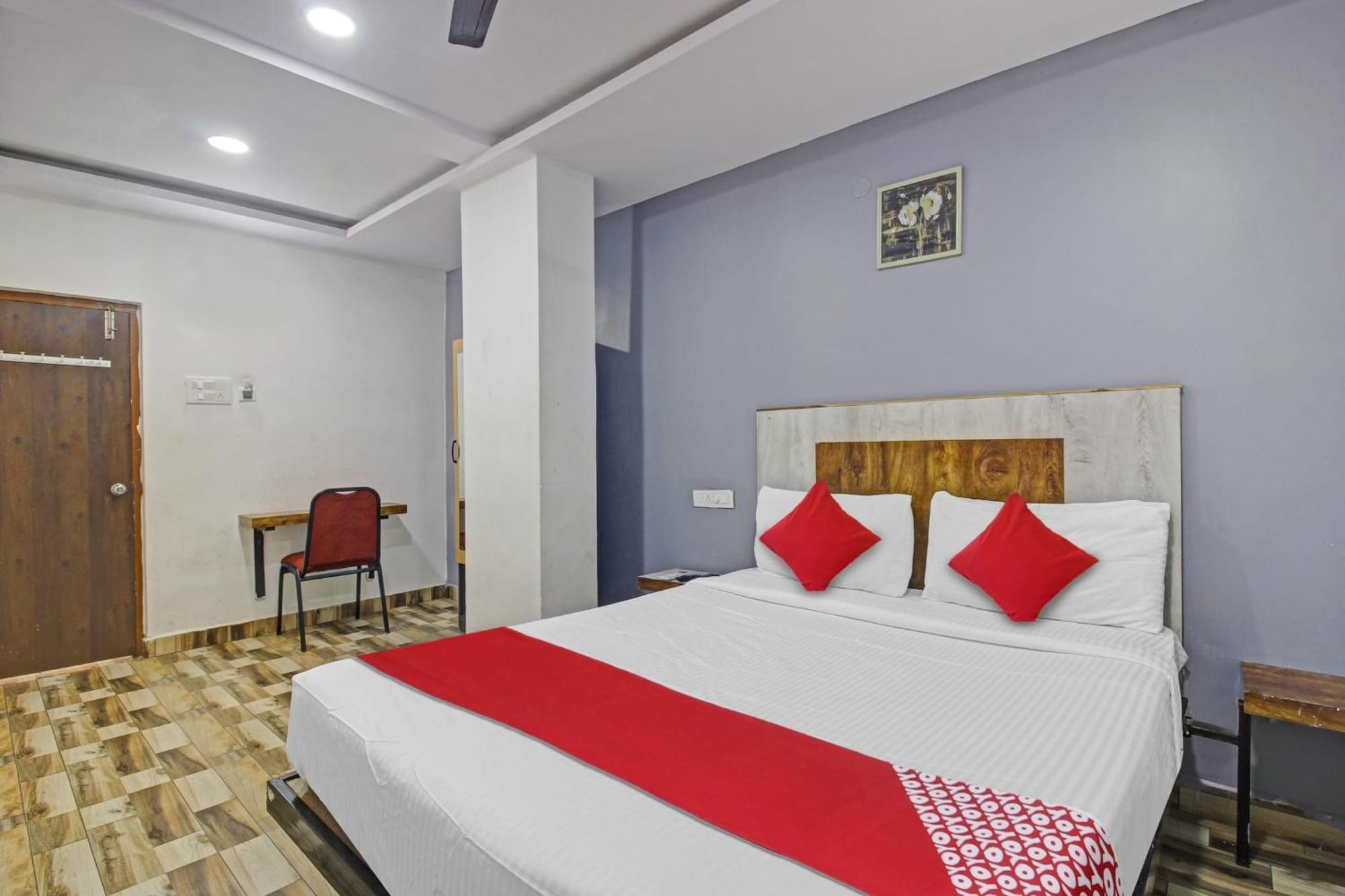 Super Hotel O Sri Sai Regency Хидерабад Екстериор снимка