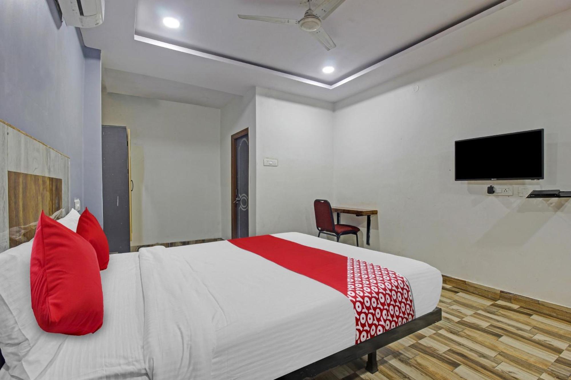 Super Hotel O Sri Sai Regency Хидерабад Екстериор снимка